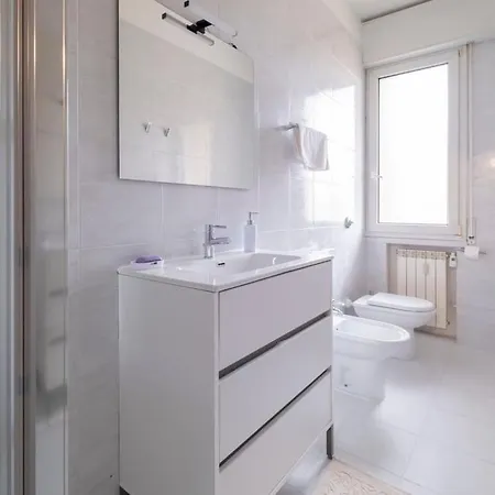 Casa Ermete Moderno Loft In Fiera Apartment