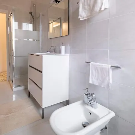 Apartment Casa Ermete Moderno Loft In Fiera Bologna